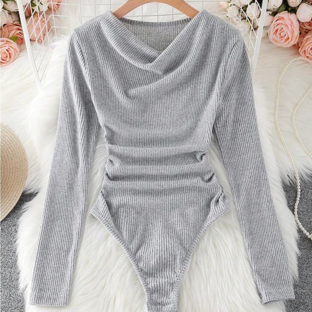 SHEIN Light Gray Ribbed Bodysuit